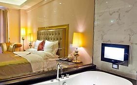 The Royal Pinnacle Hotel